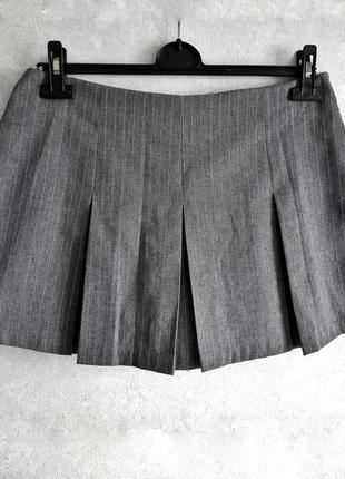 Серая мини юбка-шорты от zara, серые трендовые скорты плиссе4 фото