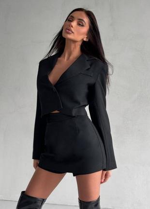 Костюм жіночий чорний однотонний укорочений піджак на гудзику спідниця шорти на високій посадці якісний трендовий