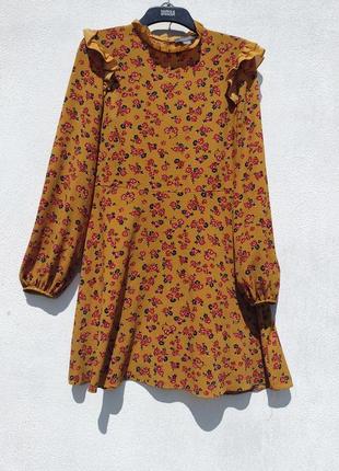 Цветочное горчичное платье с рюшами primark