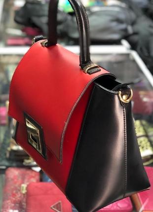 Італійська шкіряна червоно - чорна жіноча сумка4 фото