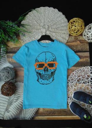 Модна футболка demo