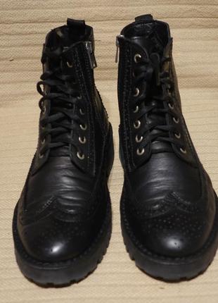Эффектные высокие черные брогированные кожаные ботинки selected/homme дания 42 р.( 28 см.)2 фото