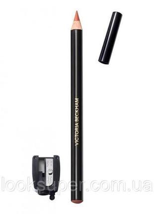 Карандаш с точилкой для губ victoria beckham beauty lip definer 011 фото