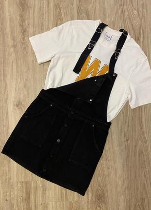 Чорний сарафан, джинс