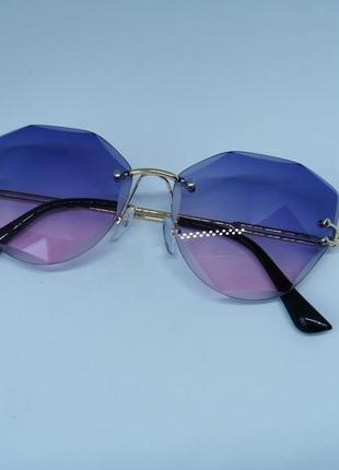 Очки солнцезащитные без оправы градиент сиренево-розовый с футляром3 фото