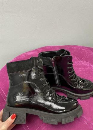 Ботинки, кроссовки, женская обувь2 фото