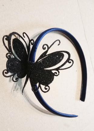 Обруч-ободок для волос с бабочкой пластиковый