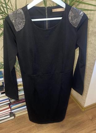 Сукня оригінальна чорна з молнією на спині плаття