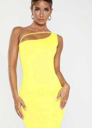 Яскраво жовта сукня на одне плече2 фото