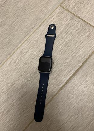 Apple watch se 40 mm1 фото