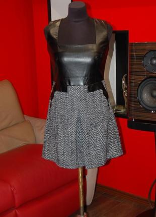 Продам фирменное стильное твидовое платье комбинированное кожзамом, новое2 фото