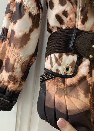 Леопардова курточка куртка по фігурі з натуральним  хутром5 фото