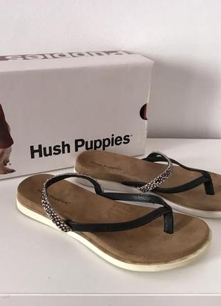 Топові,жіночі,шкіряні шльопанці hush puppies.