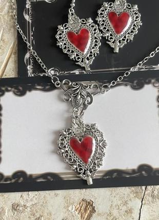 Набор украшений в готическом стиле подвеска кулон и серьги-сердечки-ведьмы сердце вампира готический крест талисман4 фото