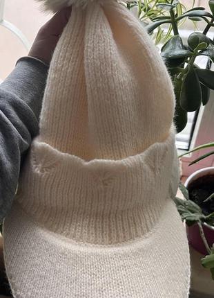 Жіноча шапка зимова