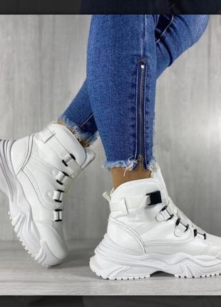 Ботинки зимние, кроссовки женские зимние1 фото