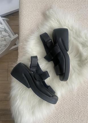 Кожаные стильные сандалии, босоножки 39 размер