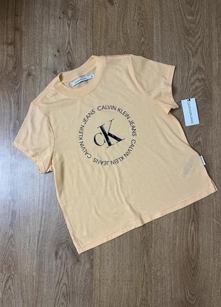 Женская футболка calvin klein