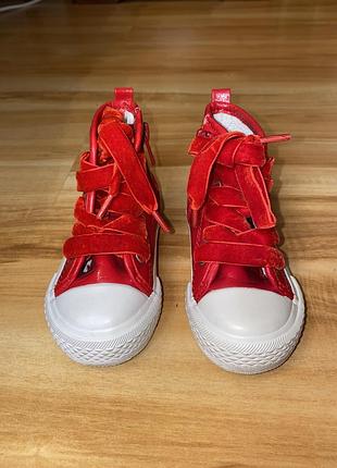 Кожаные лаковые кеди benetton