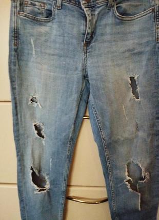 Рваные бомбезные джинсы2 фото