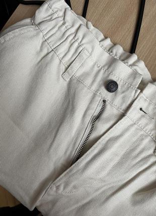 Светлые молочные джинсы на резинке colins3 фото