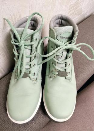 Демисезонные стильные ботинки ботинки мятного цвета5 фото