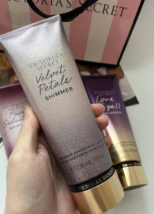 Лосьон для тела velvet petals shimmer victoria's secret