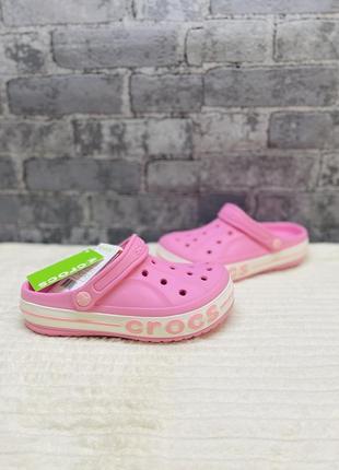 Крокс женские розовые шлепанцы crocs стильные повседневные кроксы, хит!