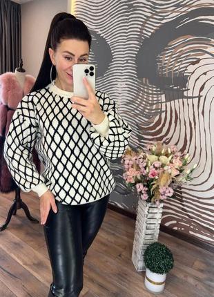 Свитер с круглым горлом с объемными рукавами