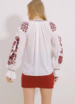 Белая вышиванка с красной вышивкой ❤️ вишиванка ❤️ женская вышиванка ❤️ вышитая рубашка4 фото