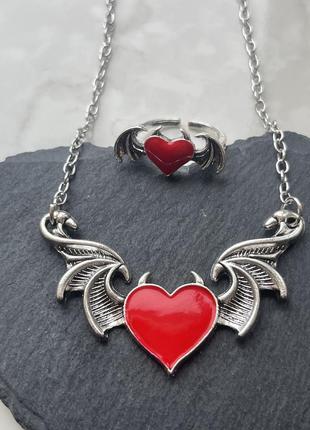 Оригинальный набор украшений с эмалью кулон и кольца сердце вампира вампир готика1 фото