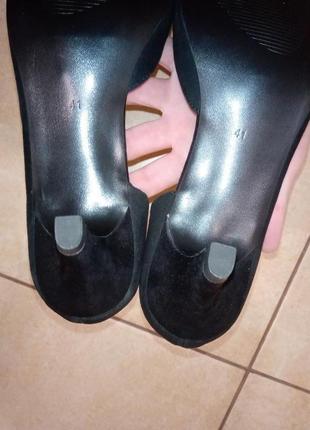 Классические элегантные замшевые туфли лодочки, невысокие каблуки, 41 р6 фото