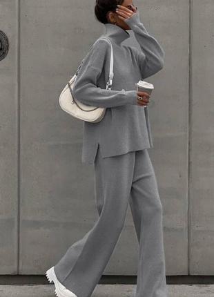 Костюм женский однонтонный теплый оверсайз свитер с воротником брюки свободного кроя на высокой посадке качественный трендовый серый