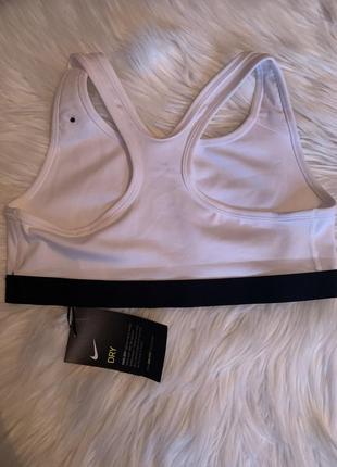 Топик женский nike pro classic bra бело-черный3 фото