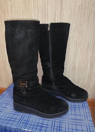 Зимові замшеві чоботи