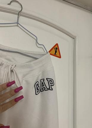 Спортивные штаны gap