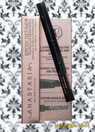 Олівець для брів anastasia beverly hills brow definer triangular pencil dark brown abh