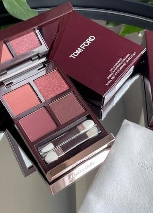 Палетка тіней tom ford eye color quad eyeshadow palette cherry smoke