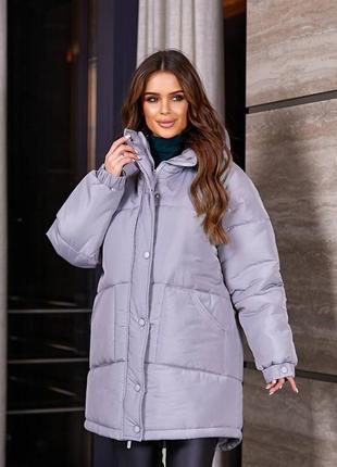 Шикарная тёплая зимняя курточка пуховик зефирка оверсайз свободная удлинённая объёмная стёганая пальто с капюшоном чёрная серая белая молочная2 фото