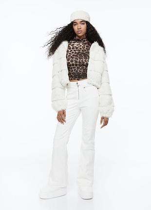 Эко-шубка, куртка-шуба укороченная в бело-молочном цвете от h&amp;m4 фото