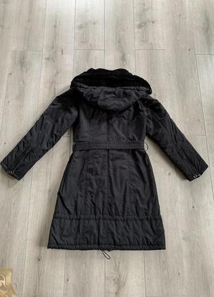 Куртка плащ зимний черного цвета размер m с капюшоном тепла6 фото