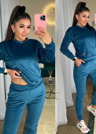 Жіночий велюровий спортивний костюм чорний зелений сірий бежевий