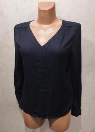Лаконичная качественная вискозная блузка стильного американского бренда tommy hilfiger.2 фото