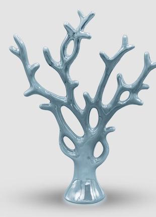 Дерево, керамическая статуэтка.