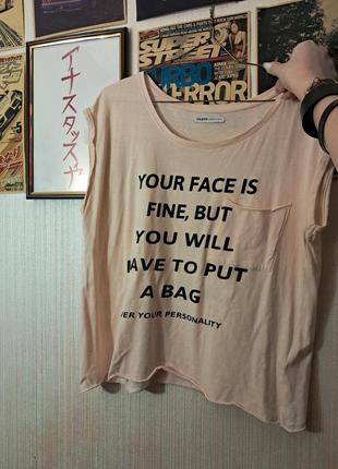 Розовая футболка с надписью