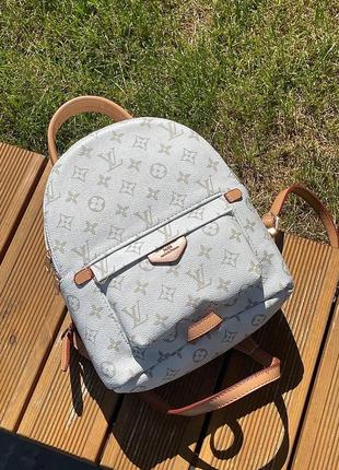 Louis vuitton palm springs backpack white5 фото