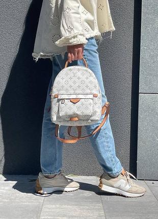 Louis vuitton palm springs backpack white9 фото