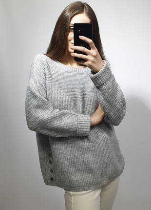 Серый базовый свитер от джордж с кнопками сбоку4 фото