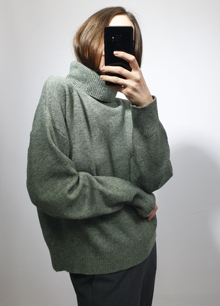 Мягкий нежно зеленый свитер под горло с добавлением шерсти от4 фото