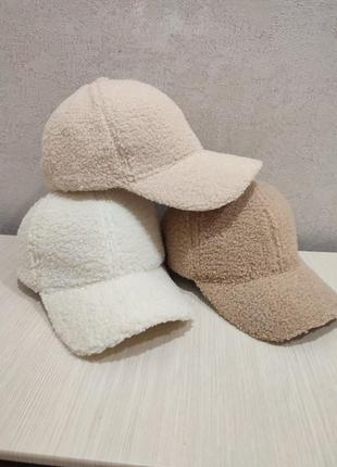 Кепка меховая теплая бейсболка женская зимняя тедди баранец шапка
